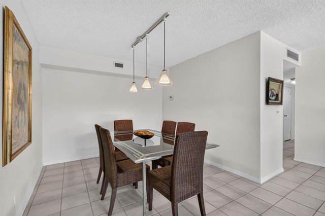 2220 S Ocean Boulevard 302, Delray Beach, FL 33483