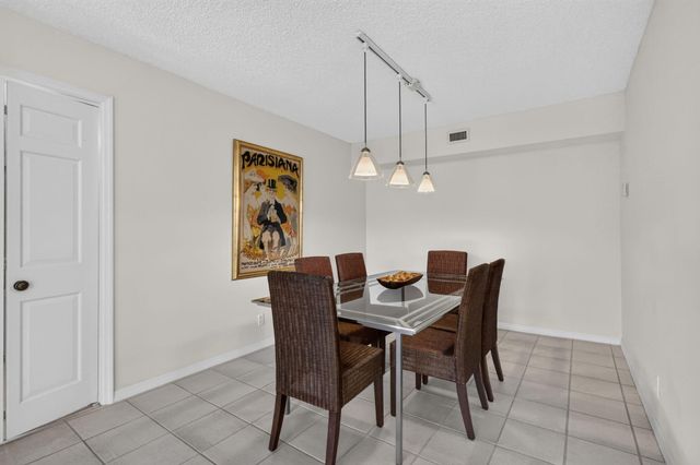 2220 S Ocean Boulevard 302, Delray Beach, FL 33483