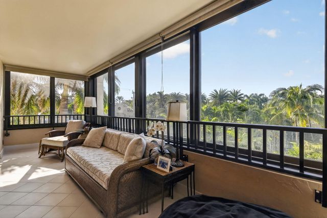 2220 S Ocean Boulevard 302, Delray Beach, FL 33483