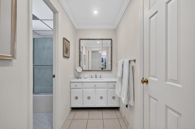 2220 S Ocean Boulevard 302, Delray Beach, FL 33483