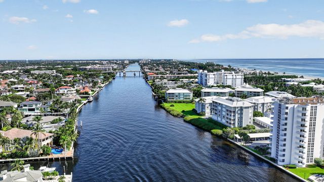 2220 S Ocean Boulevard 302, Delray Beach, FL 33483
