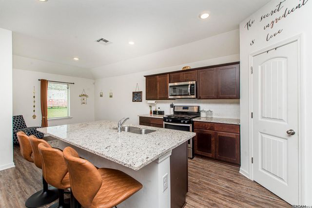 734 Lambot Ave, Zachary, LA 70791