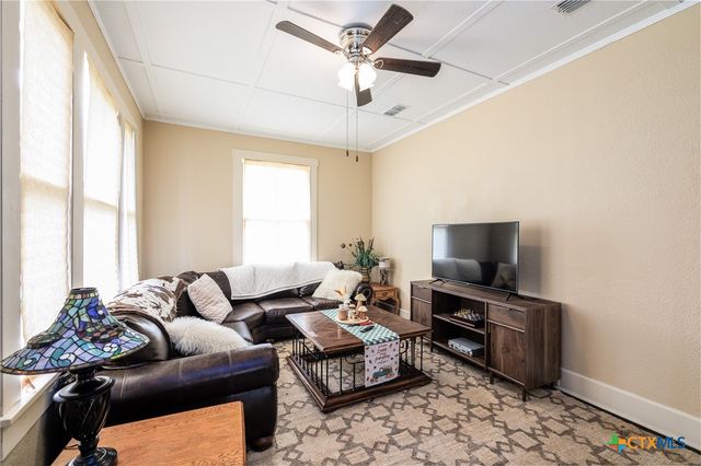 626 Saint Vincent Street, Gonzales, TX 78629