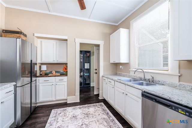 626 Saint Vincent Street, Gonzales, TX 78629