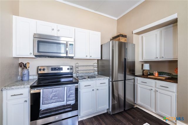 626 Saint Vincent Street, Gonzales, TX 78629