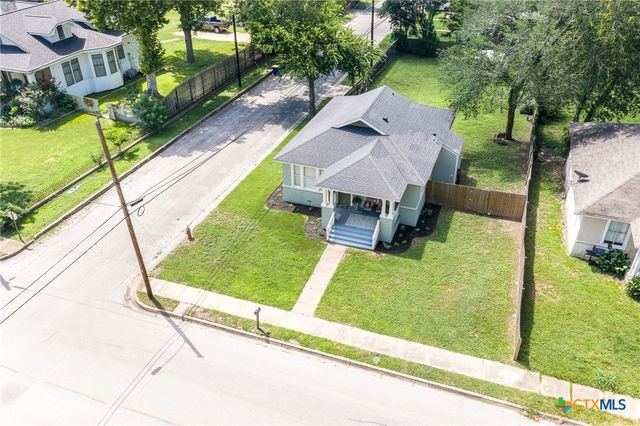 626 Saint Vincent Street, Gonzales, TX 78629