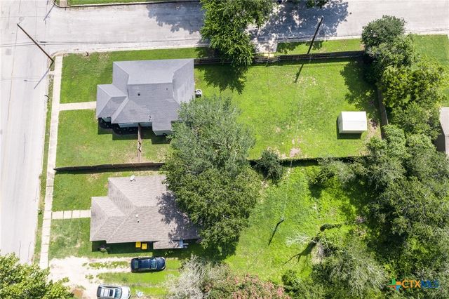 626 Saint Vincent Street, Gonzales, TX 78629
