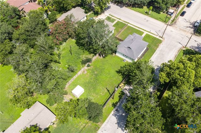 626 Saint Vincent Street, Gonzales, TX 78629