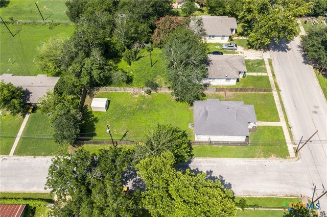 626 Saint Vincent Street, Gonzales, TX 78629