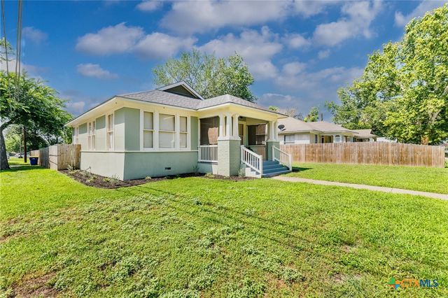 626 Saint Vincent Street, Gonzales, TX 78629