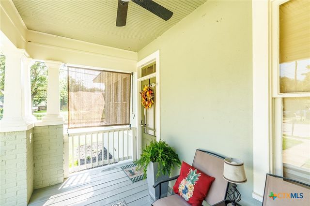 626 Saint Vincent Street, Gonzales, TX 78629