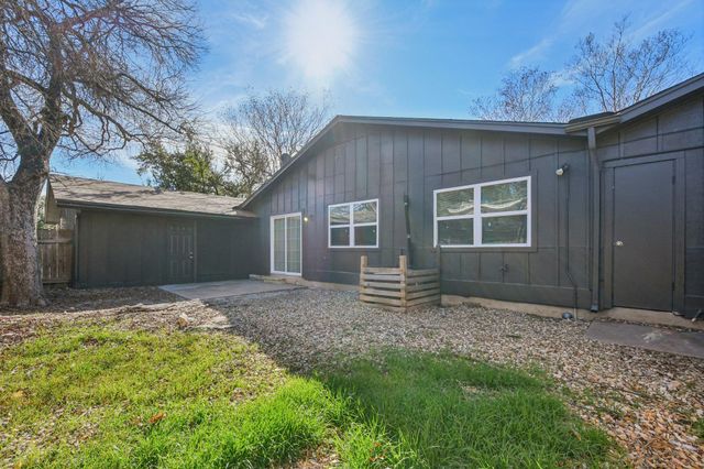 11906 Broad Oaks DR A, Austin, TX 78759