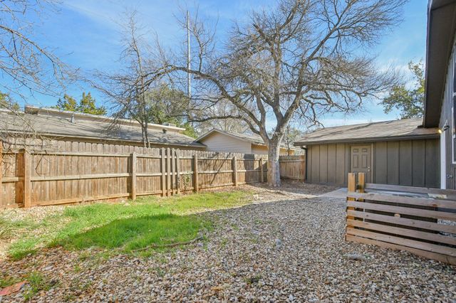 11906 Broad Oaks DR A, Austin, TX 78759