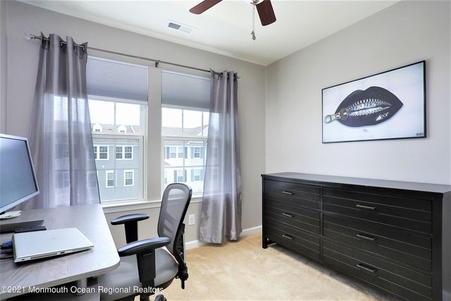 137 Beacon Lane 605, Eatontown, NJ 07724