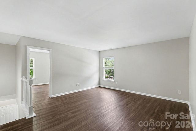 5618 Stowe Derby Drive, Charlotte, NC 28278
