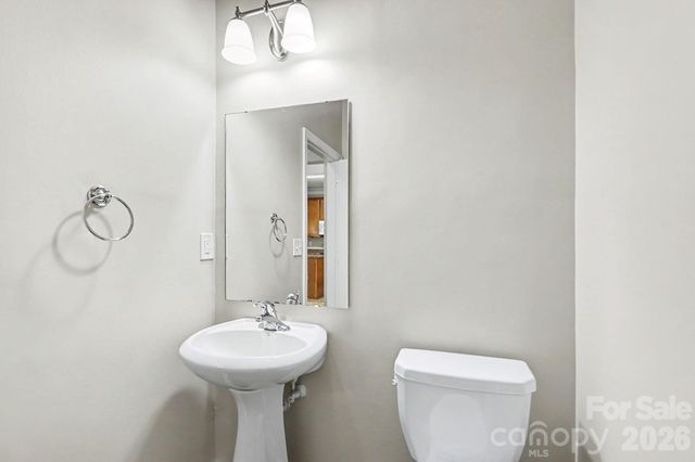 5618 Stowe Derby Drive, Charlotte, NC 28278