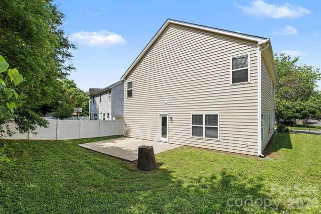 5618 Stowe Derby Drive, Charlotte, NC 28278