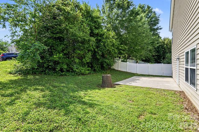 5618 Stowe Derby Drive, Charlotte, NC 28278