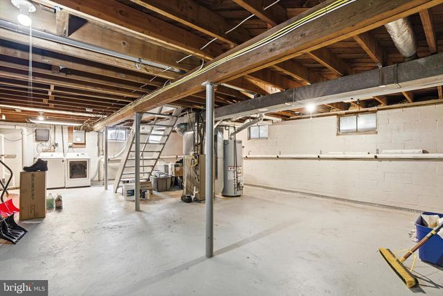 20 DUNCAN DR, Hamilton, NJ 08690