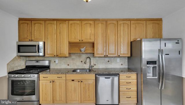 20 DUNCAN DR, Hamilton, NJ 08690