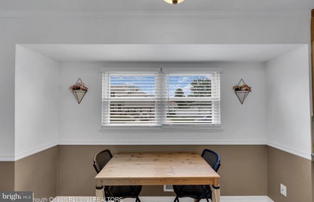 20 DUNCAN DR, Hamilton, NJ 08690