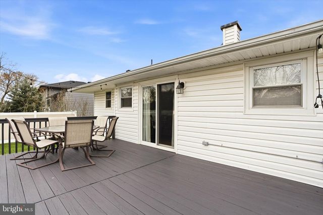 20 DUNCAN DR, Hamilton, NJ 08690