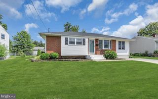20 DUNCAN DR, Hamilton, NJ 08690
