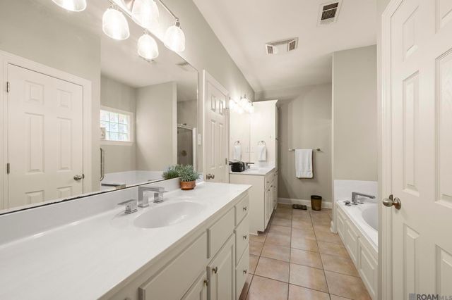 10837 Woodleaf Ave, Baton Rouge, LA 70816