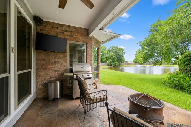 10837 Woodleaf Ave, Baton Rouge, LA 70816