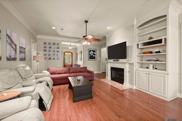 10837 Woodleaf Ave, Baton Rouge, LA 70816