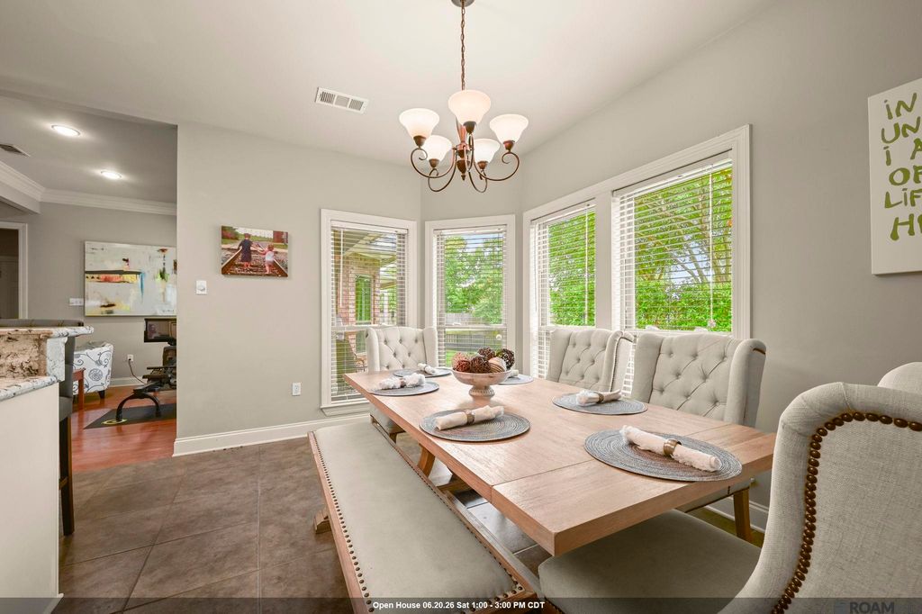 10837 Woodleaf Ave, Baton Rouge, LA 70816