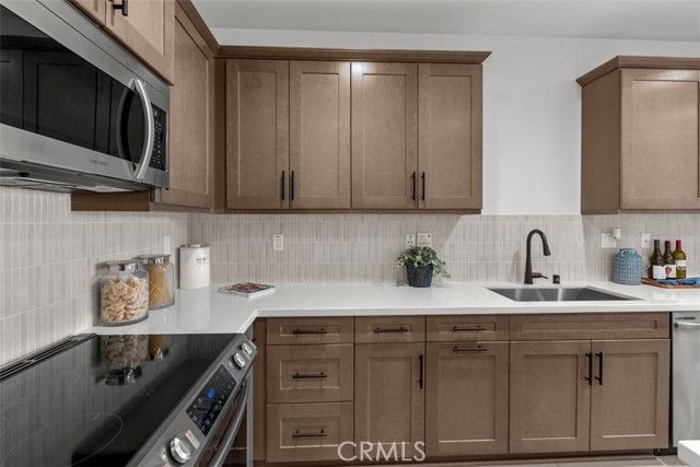 1097 N Harbor Boulevard, Anaheim, CA 92801