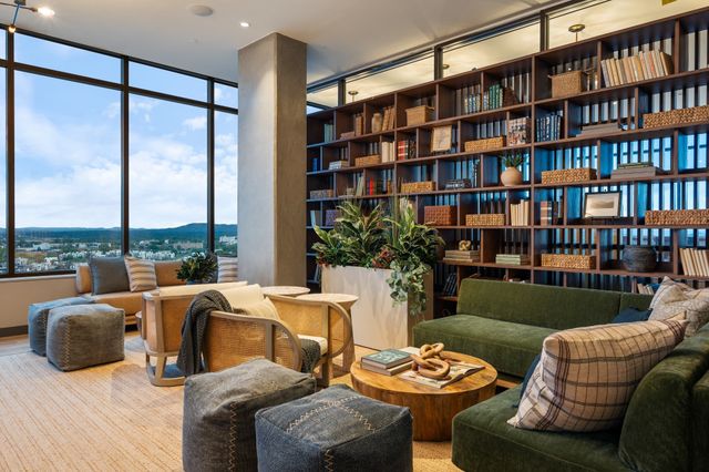 1212 Demonbreun St Apt 1815, Nashville, TN 37203