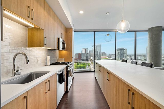 1212 Demonbreun St Apt 1815, Nashville, TN 37203