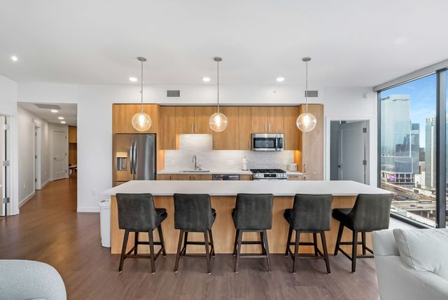 1212 Demonbreun St Apt 1815, Nashville, TN 37203