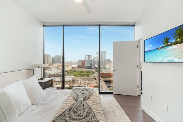 1212 Demonbreun St Apt 1815, Nashville, TN 37203