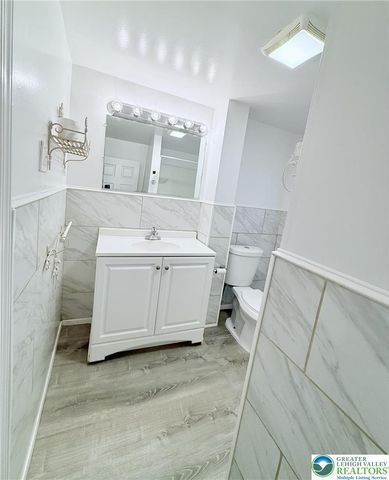126 North 4th Street 2R, Easton, PA 18042