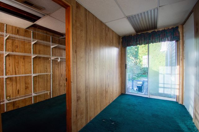 92 Worcester Rd, Webster, MA 01657