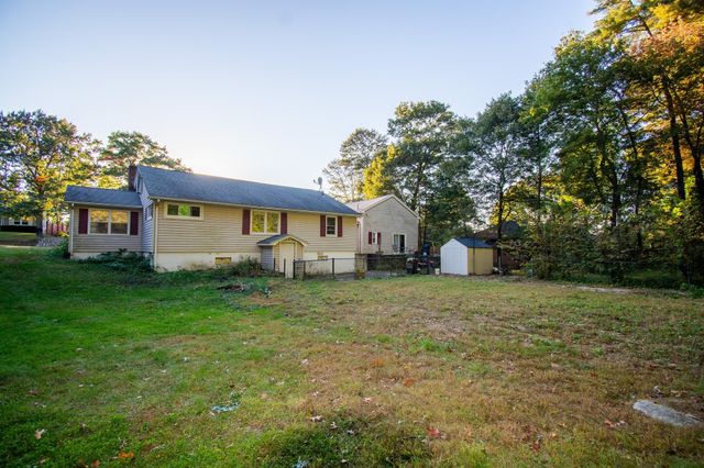 92 Worcester Rd, Webster, MA 01657
