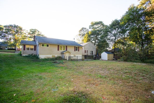 92 Worcester Rd, Webster, MA 01657