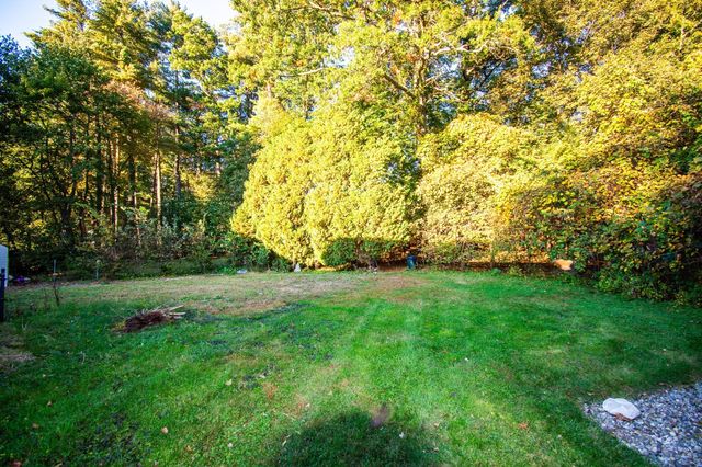 92 Worcester Rd, Webster, MA 01657