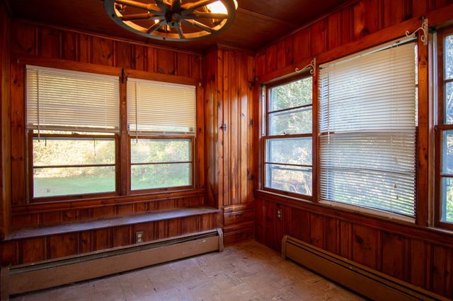 92 Worcester Rd, Webster, MA 01657