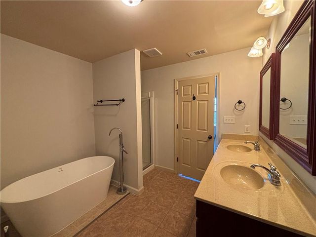 800 Village Field Court, Suwanee, GA 30024