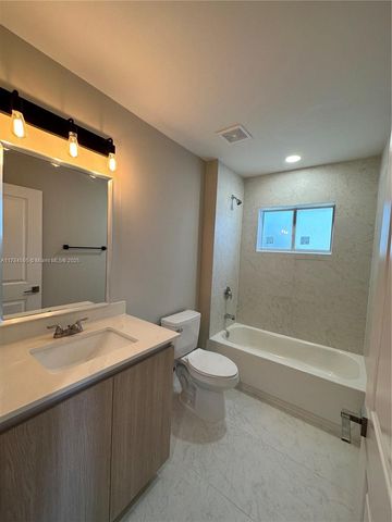 732 NW 2nd Ave, Fort Lauderdale, FL 33311