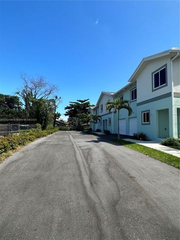 732 NW 2nd Ave, Fort Lauderdale, FL 33311