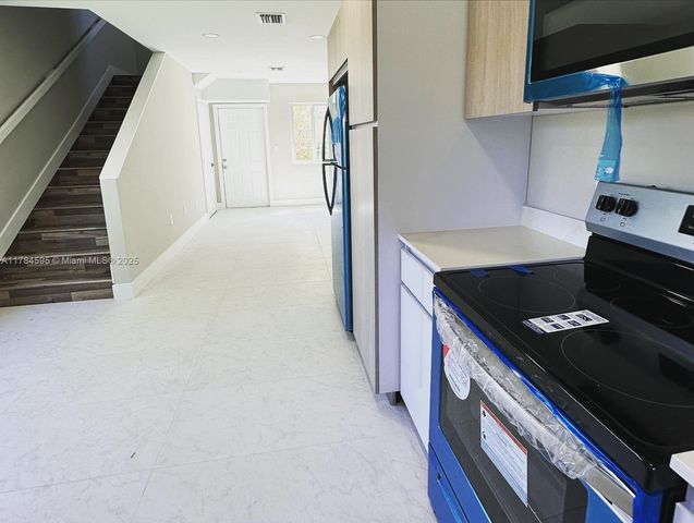 732 NW 2nd Ave, Fort Lauderdale, FL 33311