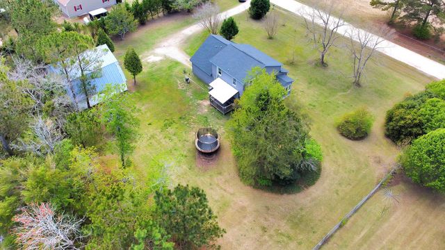 948 Eagle Dr., Loris, SC 29569