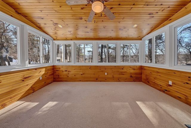 34 Schofield Dr, Franklin, MA 02038