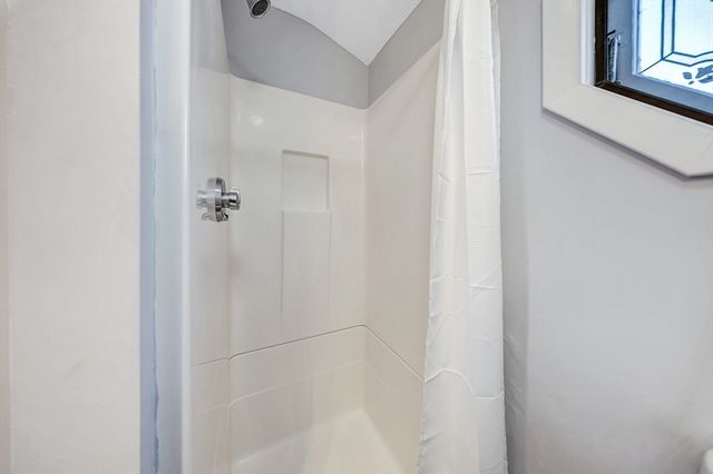 34 Schofield Dr, Franklin, MA 02038