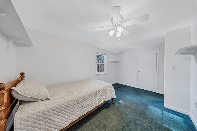 34 Schofield Dr, Franklin, MA 02038